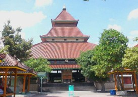 Tarik Wisatawan, Disparbud Lamongan Lakukan Peremajaan Fasilitas Wisata