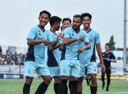 Uji Coba Dua Tim Bertetangga, Persela Gasak GU 4-1