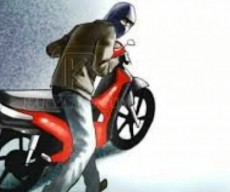 Ditinggal 10 Menit, Sepeda Motor Mahasiswa Ponorogo Amblas