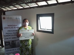 PT Smelting Kembali Pugar Rumah Warga Penderita TB Gresik