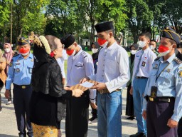 Dapat Remisi Kemerdekaan, 2 Napi Bojonegoro Langsung Bebas