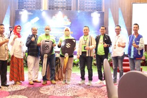 Hore,,Nasabah Unit Wringinanom Krian Ini Bawa Pulang Hadiah Suzuki Ertiga