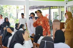 Bupati Sidoarjo Buka Pelatihan Pastry dan Spa Reflexology