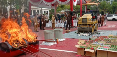 Kejaksaan Gresik Musnahkan Barang Bukti Kejahatan Narkotika Bernilai Hampir Rp1 Miliar