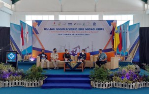 SKK Migas Sosialisasi Peran Industri Migas di Unmuh Gresik dan Poltera Sampang