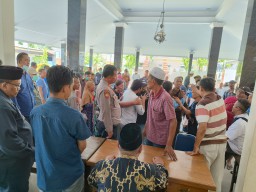 Kasun Lebaksari Tak Kunjung Dicopot, Kades Karangjati Kembali Digeruduk Warga