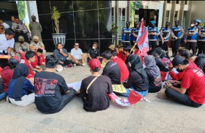 Protes Kenaikan BBM, Mahasiswa di Kab. Pasuruan Demonstrasi ke DPRD