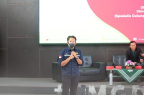 Mahasiswa Unmuh Gresik Antusias Ikuti Sosialisasi Kontribusi Industri Hulu Migas Terhadap Ketahanan Energi Nasional.