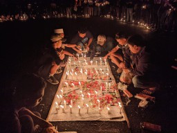 Ratusan Supporter Persibo Bojonegoro Gelar Doa Bersama Tragedi Kanjuruhan Malang
