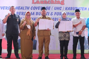 Sandang Predikat UHC, Pelayanan Kesehatan Warga Gresik Cukup Gunakan E-KTP