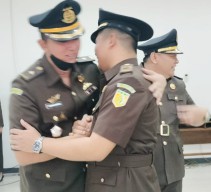 Dua Kasi di Kejari Kab. Pasuruan Dimutasi, Tunggakan Perkara ‘Diwariskan’ kepada Pejabat Baru