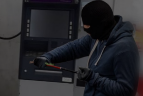 Mesin ATM di Minimarket Krian Sidoarjo Dibobol