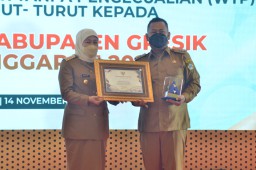 Raih Opini WTP 7 Kali Berturut-turut, Pemkab Gresik Diganjar Penghargaan Oleh Sri Mulyani