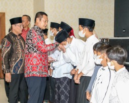 Berikan Dedikasi Luar Biasa, 10 ASN Lamongan Diganjar Penghargaan Talenta Pengabdi Masyarakat
