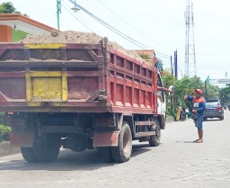 Teka-teki Kasus Portal Bulusari, Muncul Keterangan Berbeda Soal Perdes