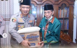 Silaturahmi dengan Ketua MUI, Kapolres Lamongan Bagikan Puluhan Sembako