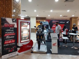 Berbagai Pilihan Motor Sport Honda Hadir Di Honda Sport Motoshow Plaza Surabaya