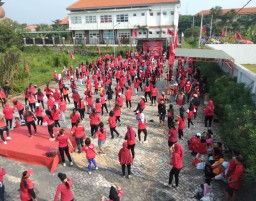 700 Kader PDIP Ikuti Senam SICITA, John Thamrun: Wujud Kepedulian PDIP Dalam Pembangunan SDM