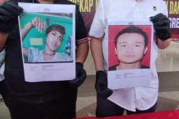 Jadi DPO, Ini Tampang Dua Pendekar Pengecut yang Kabur Usai Keroyok Pedagang Nanas di Gresik Hingga Tewas