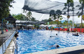 Agar Pengunjung Betah, Pengelola Tempat Wisata Ini Gelar Panggung Hiburan