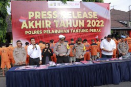 Polres Pelabuhan Tanjung Perak Ringkus 316 Orang, Amankan 40 Kilogram Sabu