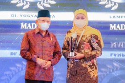 Jaga Investasi Sehat, Pemprov Jatim Sabet Dua Penghargaan dari KPPU