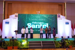 Garap Potensi Ekonomi Syariah, Bank Jatim Launching Tabungan Santri