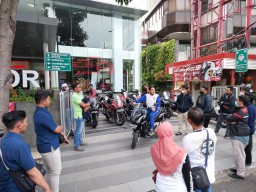 Ngabuburide Nyaman Bersama Skutik Penjelajah Honda ADV160