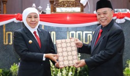 Terima Rekomendasi LKPJ TA 2022, Gubernur Khofifah Sebut Kesamaan Semangat DPRD dan Pemprov Jatim