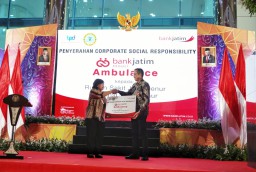 Percepat Layanan, Bank Jatim Donasikan Ambulans Kepada RSJ Menur