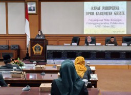 Tak Penuhi Target Pendapatan, Wabup Aminatun Habibah Tegaskan Akan Evaluasi SDM 5 OPD Penghasil