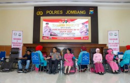 Polres Jombang Gelar Donor Darah, Sambut HUT Bhayangkara ke 77