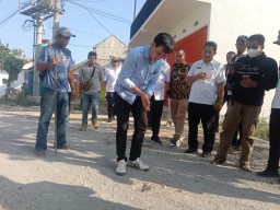 Pimpinan DPRD Bojonegoro Sidak di Sejumlah Titik Jalan, Ini Hasilnya