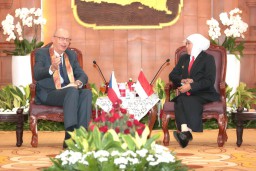 Terima Dubes Republik Ceko Khofifah Bahas Peluang Kerjasama di Industri Manufaktur, Perhubungan, dan Teknologi Pertanian