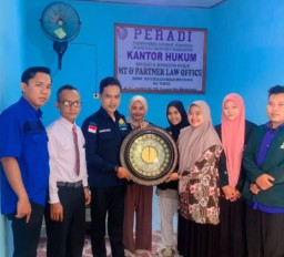 Mahasiswa UNUGIRI Bojonegoro Adakan PKL di Kantor Hukum MT & Partners
