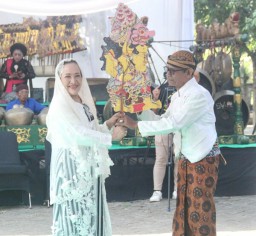 Ruwatan Murwakala di Kayangan Api Bojonegoro Diikuti Ratusan Warga