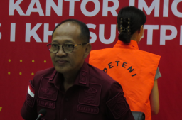 Diduga Jadi Joki Sertifikat Bahasa Inggris Jaringan Internasional, Wanita Warga Negara Tiongkok Diamankan Imigrasi Surabaya