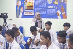 Pelajar di Bojonegoro Mengikuti Sekolah Jurnalistik untuk Tangkal Hoax Jelang Pemilu