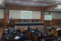 Target Pendapatan Perubahan APBD Gresik 2023 Dinilai Terlalu Jumbo, Sejumlah Belanja Terancam Tak Terbayar