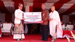 Kios Pasar Induk Among Tani Kota Batu Dibranding Bank Jatim