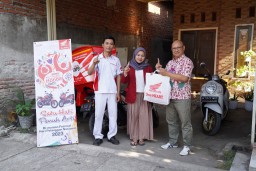 Rayakan Hari Pelanggan dengan Kunjungi Konsumen