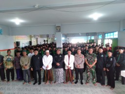 Ketum PP Pagar Nusa Gus Nabil Baiat 370 Pendekar Baru di Gresik