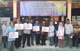 PT Smelting Kembali Salurkan CSR ke Kelurahan Tlogopojok, Nilainya Rp283 Juta