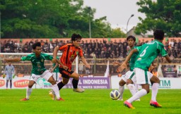 Hujan Kartu, Persibo Bojonegoro Hajar Persatu Tuban 3 - 1