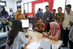 Bank Jatim Jadi Bank Pertama yang Terapkan Identitas Kependudukan Digital, Kemendagri dan Bank Dunia Apresiasi