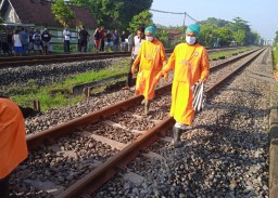 Pedagang Tahu Temukan Potongan Tubuh Dekat Rel, Diduga Milik Korban Tertabrak Kereta Api Bangunkarta di Jombang