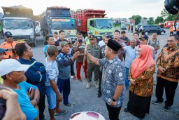 Segini Tarif Parkir di Tempat Khusus Parkir Sidayu Gresik, Sopir Dump Truk Wajib Tahu