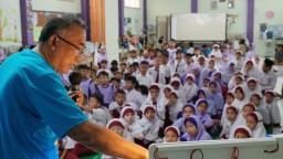 Divisi HSSE PLN UP3 Surabaya Utara Turba ke Sekolah, Sosialisasi Kelistrikan Sejak Dini ke Pelajar