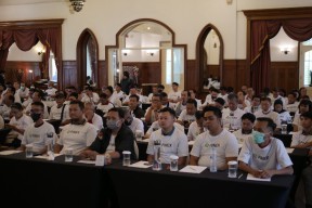 Finex Gelar Seminar Edukasi Forex dan Emas Berjangka di Surabaya