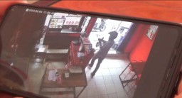 Setelah Kedai Mie, Giliran Kedai Ayam Geprek di Jombang Jadi Korban Pencurian Modus Akting Beli